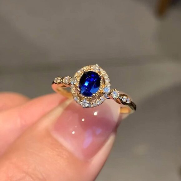 French Vintage Sri Lankan Sapphire Set Ring - Picture 1 of 3